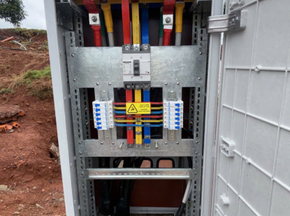 Dịch Vụ Lắp Đặt Phụ Kiện Tủ Điện Composite Theo Yêu Cầu – Giải Pháp Tối Ưu Hóa Hệ Thống Điện
